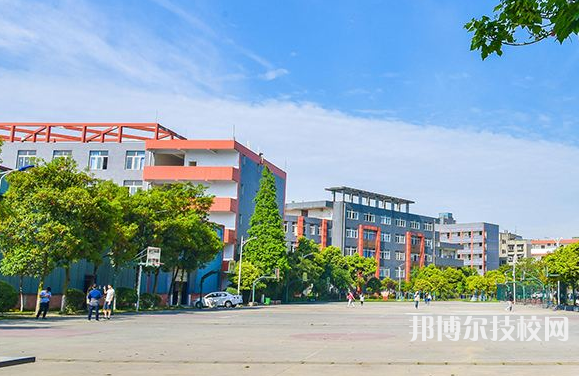 貴州2022年女生學什么中專學校好