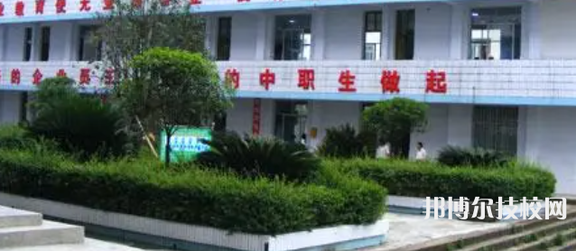 四川2022年男生上什么計算機學校好