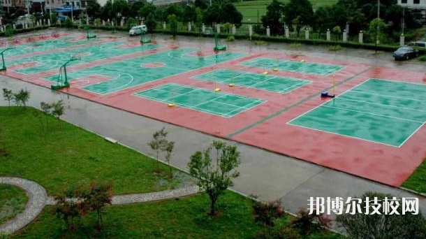 貴州2022年高中畢業(yè)讀中專學(xué)校