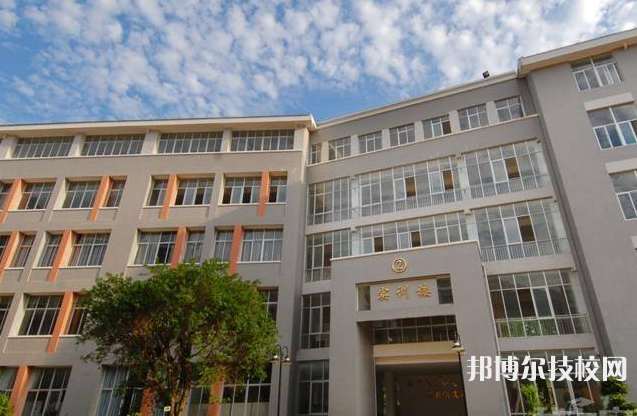 貴州2022年沒有初中畢業(yè)可以讀中專學(xué)校嗎