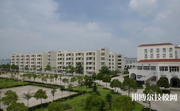 石家莊機(jī)械技工學(xué)校2022年學(xué)費(fèi)、收費(fèi)多少