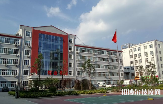 廊坊高級(jí)技工學(xué)校2022年報(bào)名條件、招生要求、招生對(duì)象