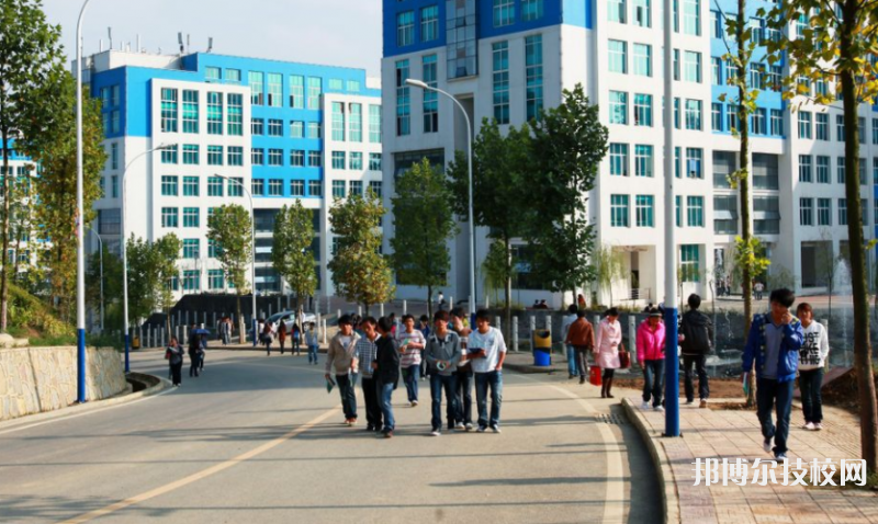 貴州2022年中專學校生可以考大學嗎