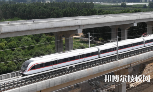 浙江2022年軌道交通學(xué)校理論包括什么