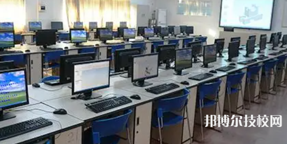 四川2022年計(jì)算機(jī)學(xué)校有哪些專業(yè)