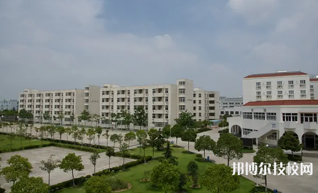 石家莊糧食技工學(xué)校2022年報(bào)名條件、招生要求、招生對(duì)象
