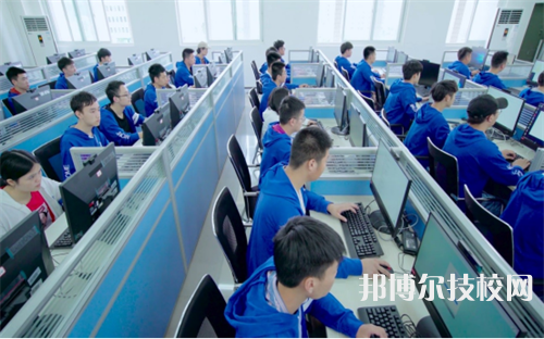 四川2022年計(jì)算機(jī)學(xué)校讀出來是什么文憑