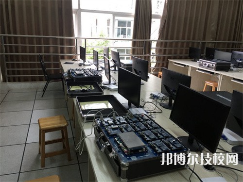 四川2022年計算機學(xué)校學(xué)什么的