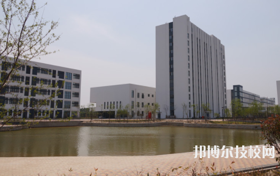 江蘇東臺中等專業(yè)學校