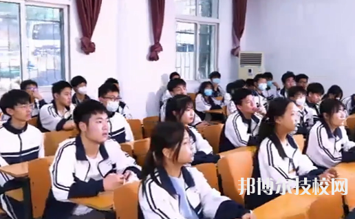 武漢城市英才技工學(xué)校6