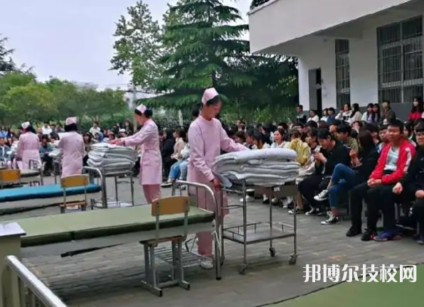 鄭州樹青醫(yī)學(xué)中等專業(yè)學(xué)校4