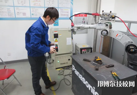 重慶2022中專讀什么
