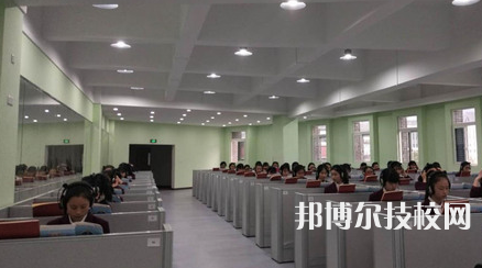 重慶2022年大專跟中專有什么區(qū)別