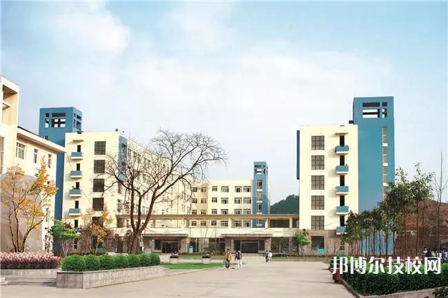 成都2022年初中生學(xué)計(jì)算機(jī)專業(yè)的學(xué)校