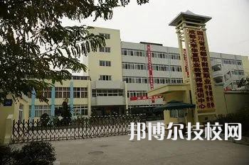 成都2022年初中生能學(xué)計算機學(xué)校嗎