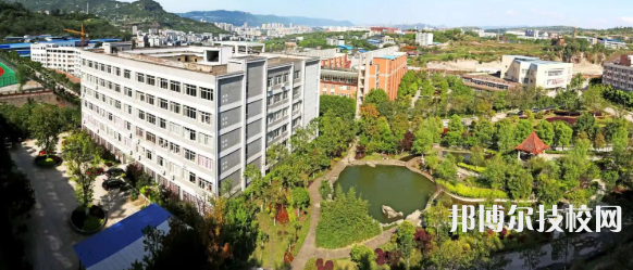 重慶2022年中專跟高中有什么區(qū)別