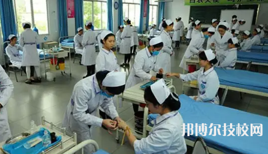 重慶2022年中專等于高中嗎