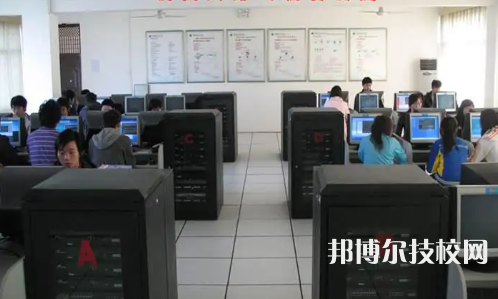 四川2022年技術(shù)計(jì)算機(jī)學(xué)校有哪些專業(yè)