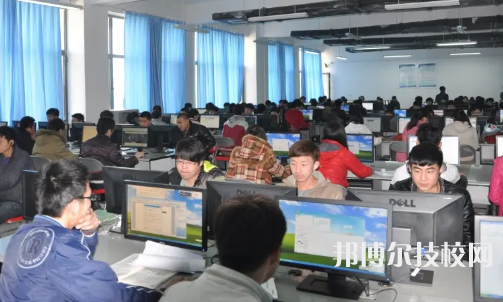 四川2022年一般計算機學(xué)校有哪些專業(yè)