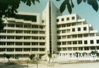 重慶2022年護(hù)理學(xué)校專(zhuān)業(yè)都有哪些