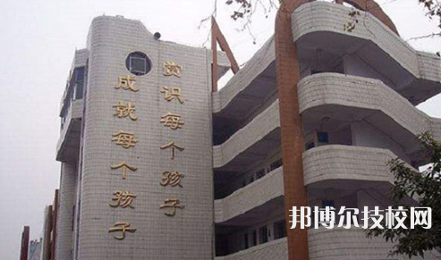 四川2022年職業(yè)中專(zhuān)和計(jì)算機(jī)學(xué)校哪個(gè)好