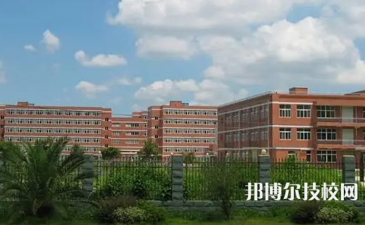 四川2022年哪家職業(yè)技術(shù)計算機(jī)學(xué)校好