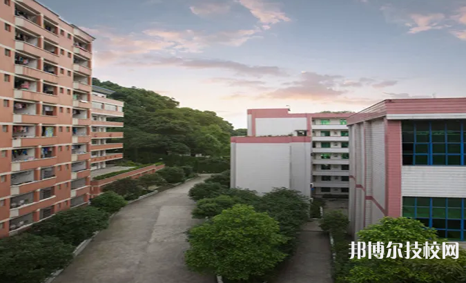 重慶2022年上護理學(xué)校學(xué)什么專業(yè)好