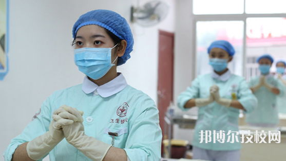重慶2022年護(hù)理學(xué)校什么專業(yè)好