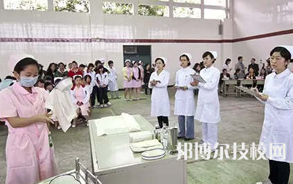 重慶2022年中專護理學校學什么好