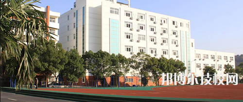 學(xué)校20