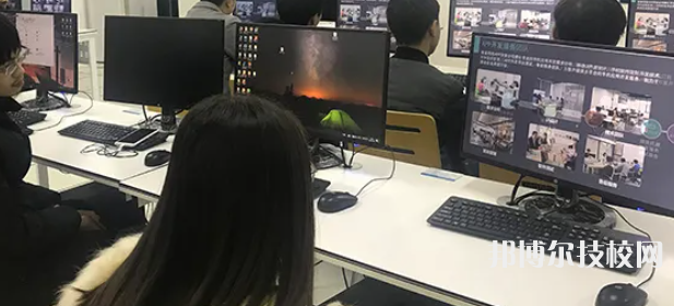 四川2023年女孩上計(jì)算機(jī)學(xué)校學(xué)什么好