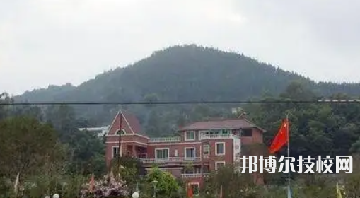 閬中機電職業(yè)學校