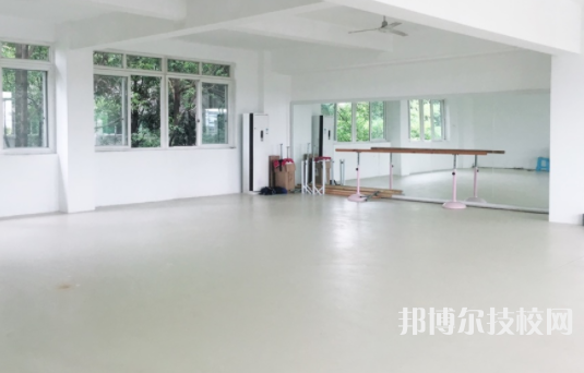 成都武侯區(qū)亞細亞職業(yè)學校