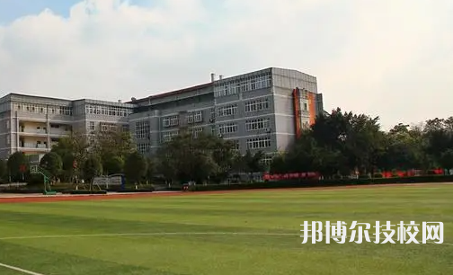 重慶市交通高級(jí)技工學(xué)校2023年學(xué)費(fèi)、收費(fèi)多少
