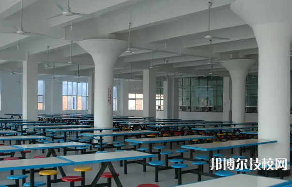 臨潭職業(yè)技術(shù)中學2023年宿舍條件