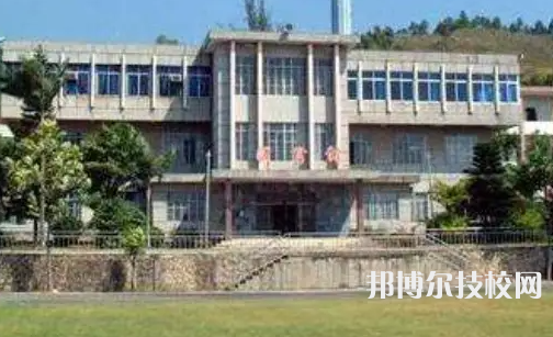 四川彝文學校2023年報名條件、招生要求、招生對象