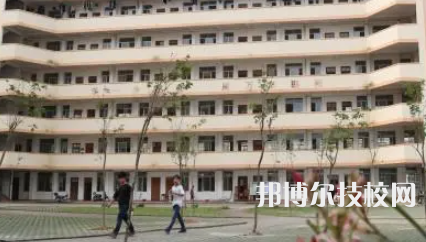 橫縣職教中心2023年報名條件、招生要求、招生對象