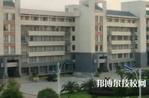 桂林風(fēng)帆旅游學(xué)校2023年宿舍條件