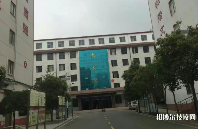 河南理工學(xué)校2023年招生辦聯(lián)系電話