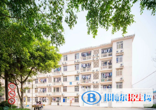 廣東省機(jī)械技師學(xué)院(塘貝校區(qū))2020年宿舍條件