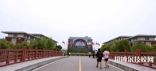 南昌智遠(yuǎn)技工學(xué)校2023年學(xué)費(fèi)、收費(fèi)多少