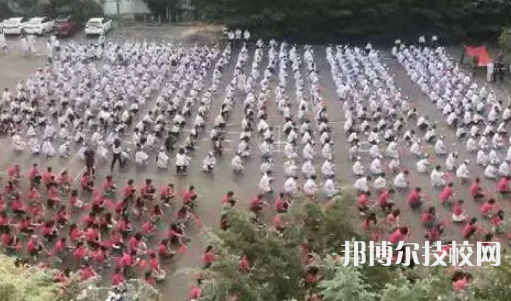 武漢長江職業(yè)中等專業(yè)學(xué)校2023年學(xué)費、收費多少