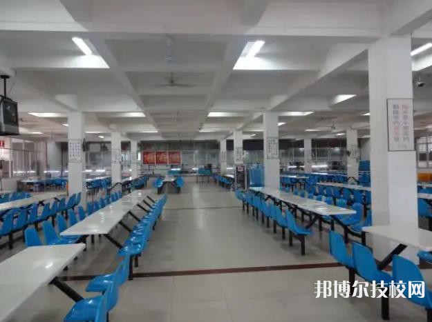 益陽第一職業(yè)中專學(xué)校2023年宿舍條件