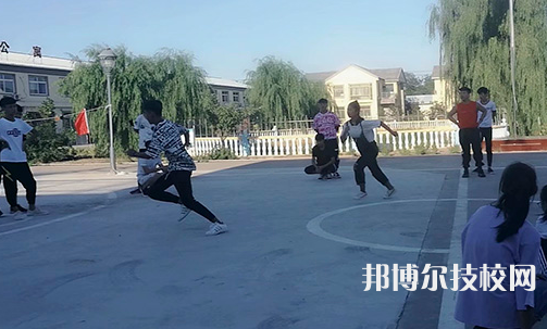 秦皇島現(xiàn)代經(jīng)濟中等專業(yè)學(xué)校2023年報名條件、招生要求、招生對象