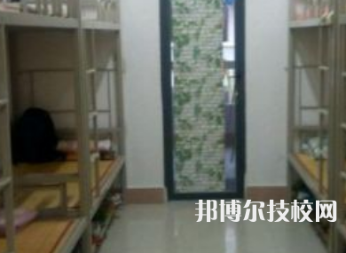 龍山縣第一職業(yè)中學(xué)2023年宿舍條件