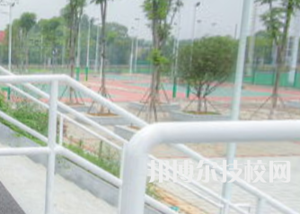 湘潭工業(yè)貿(mào)易中等專業(yè)學(xué)校2023年學(xué)費(fèi)、收費(fèi)多少