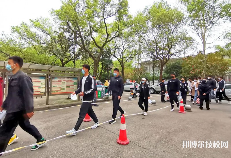 湖南體育運(yùn)動學(xué)校2023年學(xué)費(fèi)、收費(fèi)多少