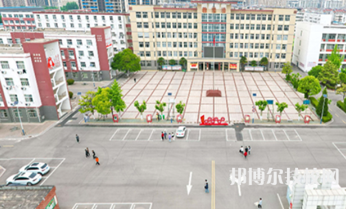 安徽工程技術(shù)學(xué)校2023年學(xué)費(fèi)、收費(fèi)多少