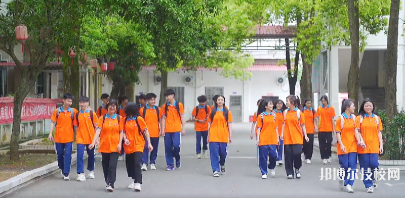 湘鄉(xiāng)市華光電子工業(yè)學(xué)校2023年學(xué)費(fèi)、收費(fèi)多少