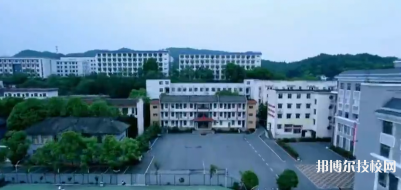 韶山職業(yè)中專學(xué)校2023年學(xué)費(fèi)、收費(fèi)多少